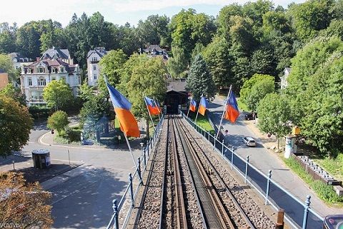 Ausflugsziel Wiesbaden Familie Nerobergbahn