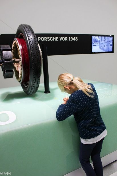 Ausstellung Kinder Porsche-Museum Stuttgart