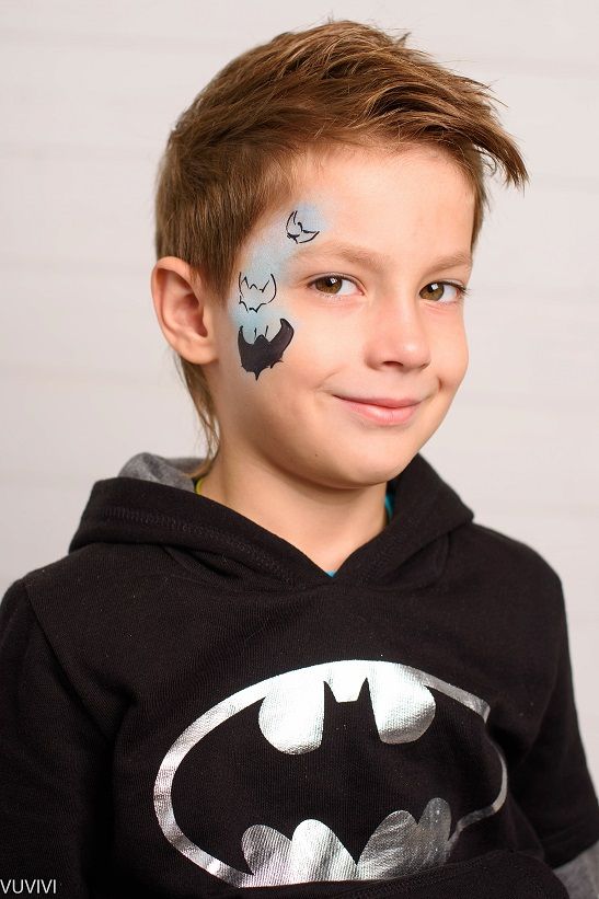 Batman Kinderschminken Junge Anleitung Halloween