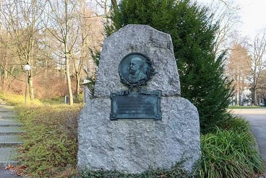 Denkmal Daimler Cannstatt Stuttgart