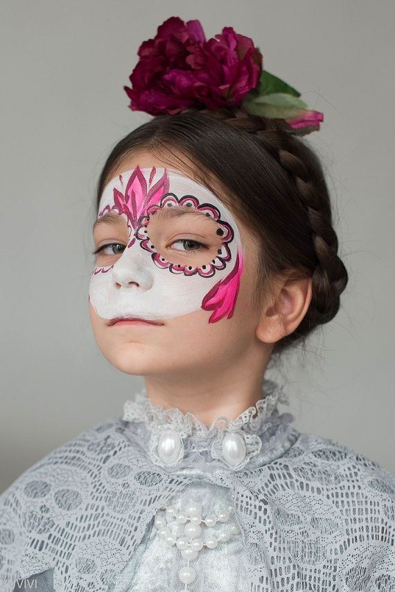 Halloween Kinderschminken Mädchen Anleitung Totenmaske