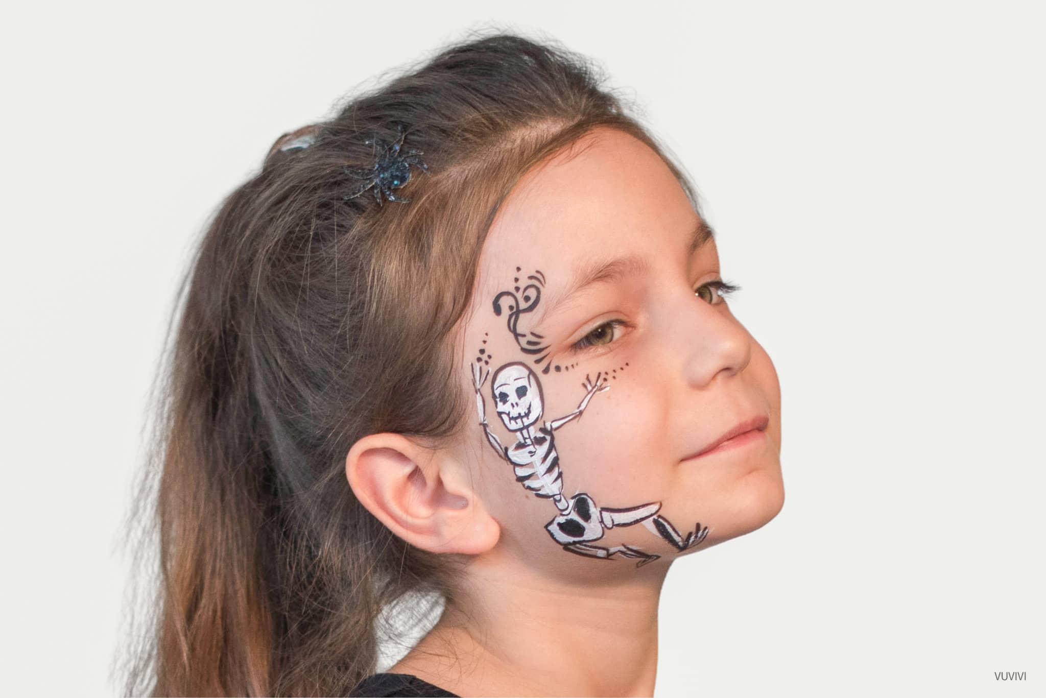 Halloween Kinderschminken für Mädchen: Skelett