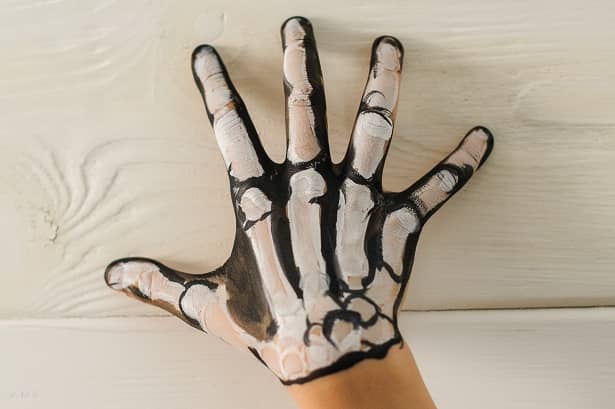 Skelett Hand malen Handpainting
